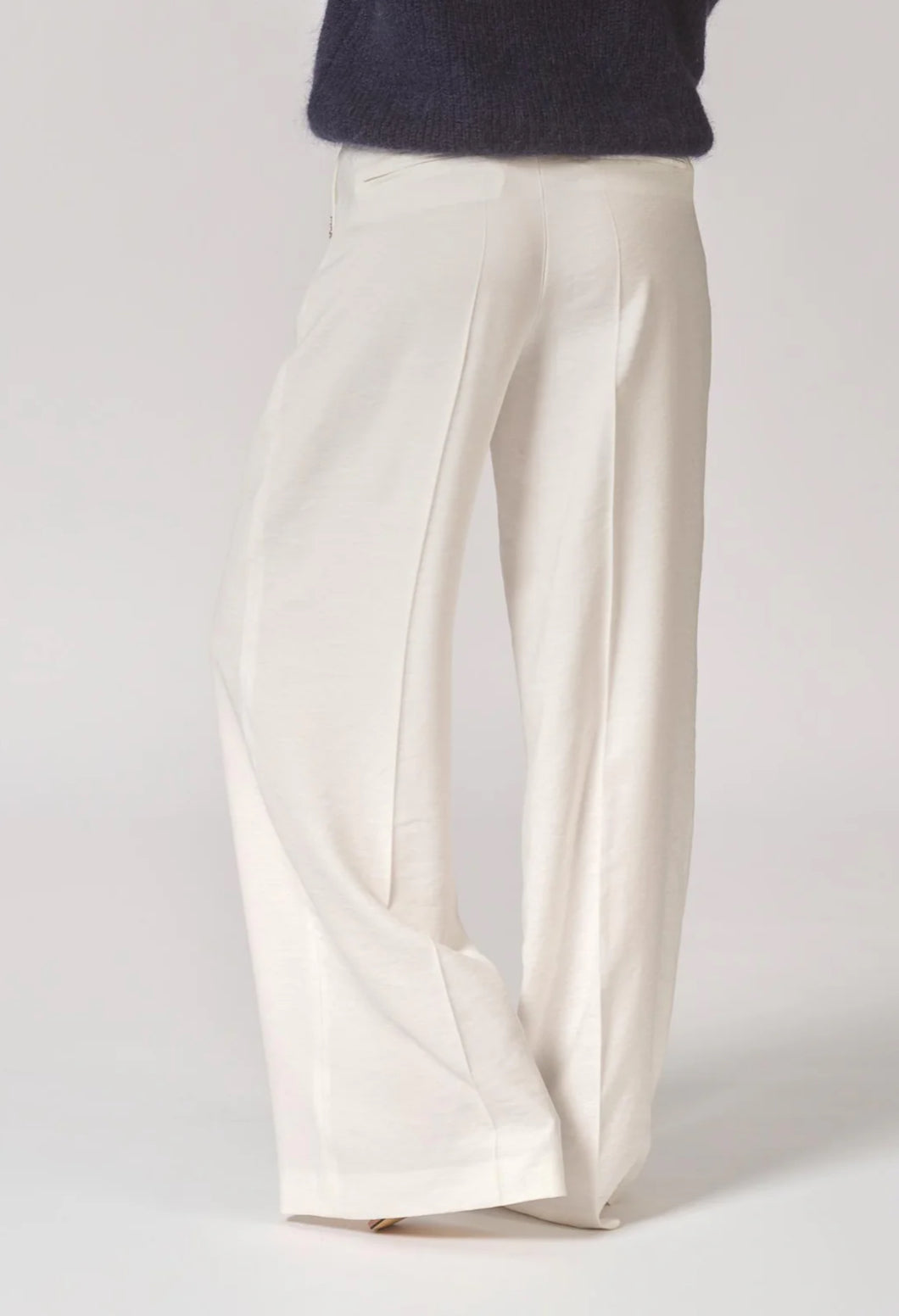 Witte losse broek ODARE met bandplooi - Lalotti