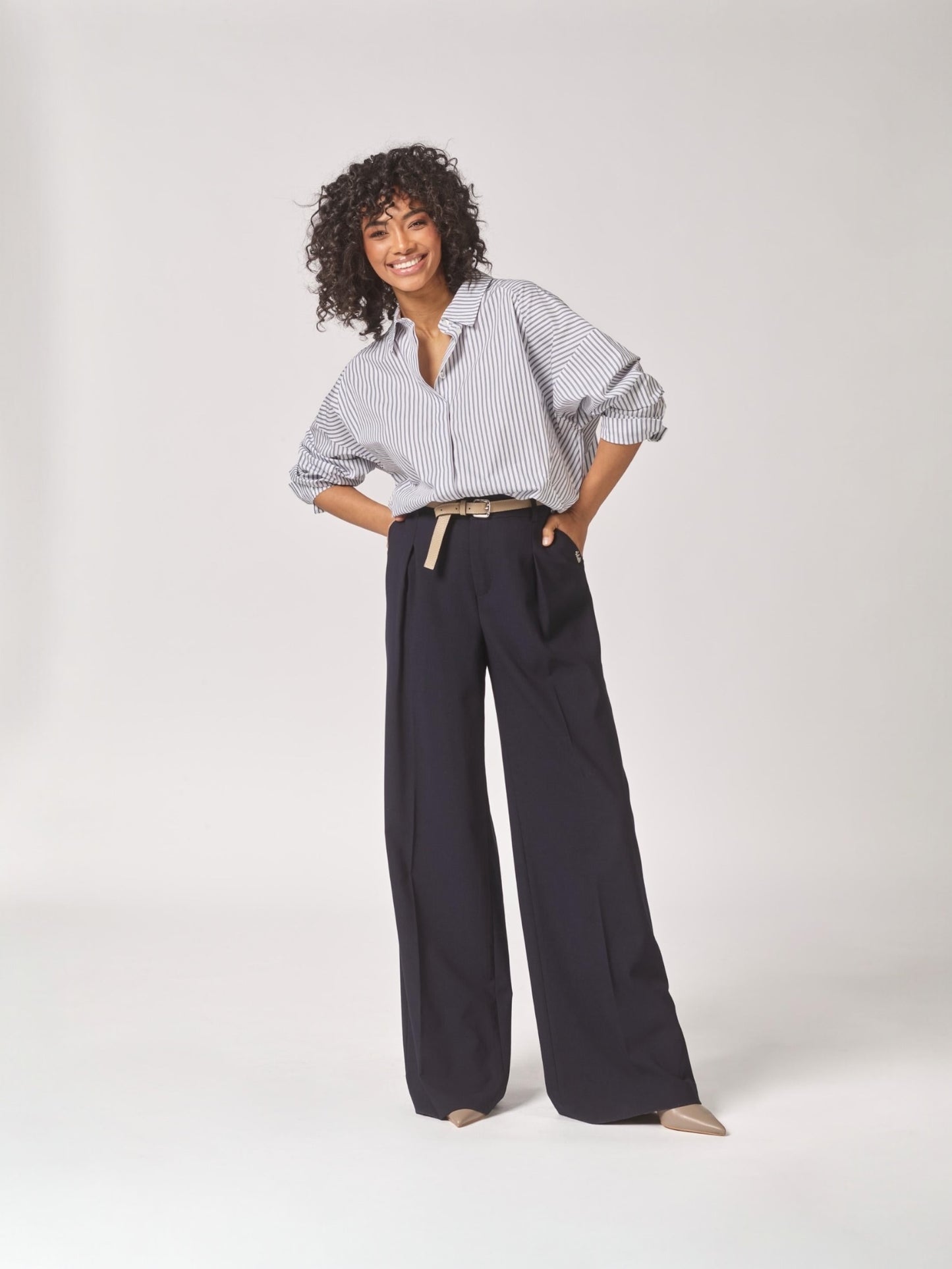 Lalotti - wijde broek ODARE met bandplooi - navy
