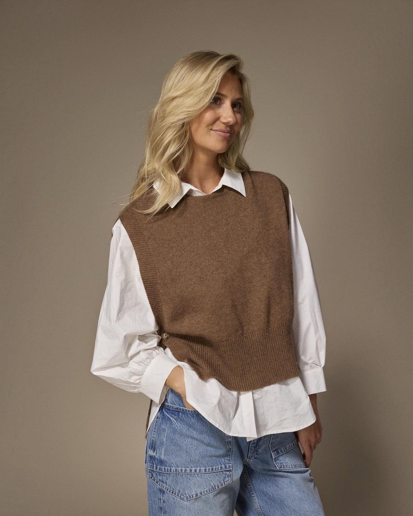 Lalotti Fem debardeur hazelnut brown – mouwloze damestrui