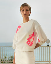 Afbeelding in Gallery-weergave laden, Witte sweater met fluo roze détail - Senso (S9945)
