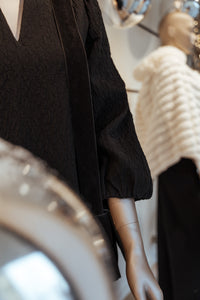 Zwarte jurk in jacquard Xandres (KAMIS)