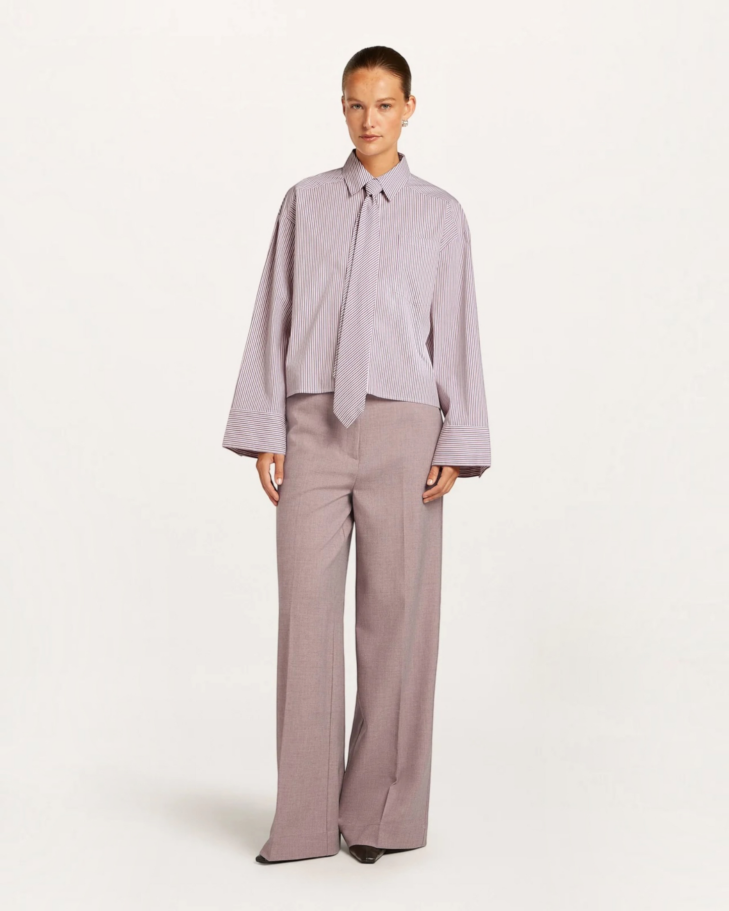 Beaumont Jessica blouse Dark Berry – gestreepte blouse met afneembare strik/das