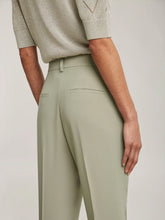 Afbeelding in Gallery-weergave laden, Chino ALIX  in soft khaki - Beaumont
