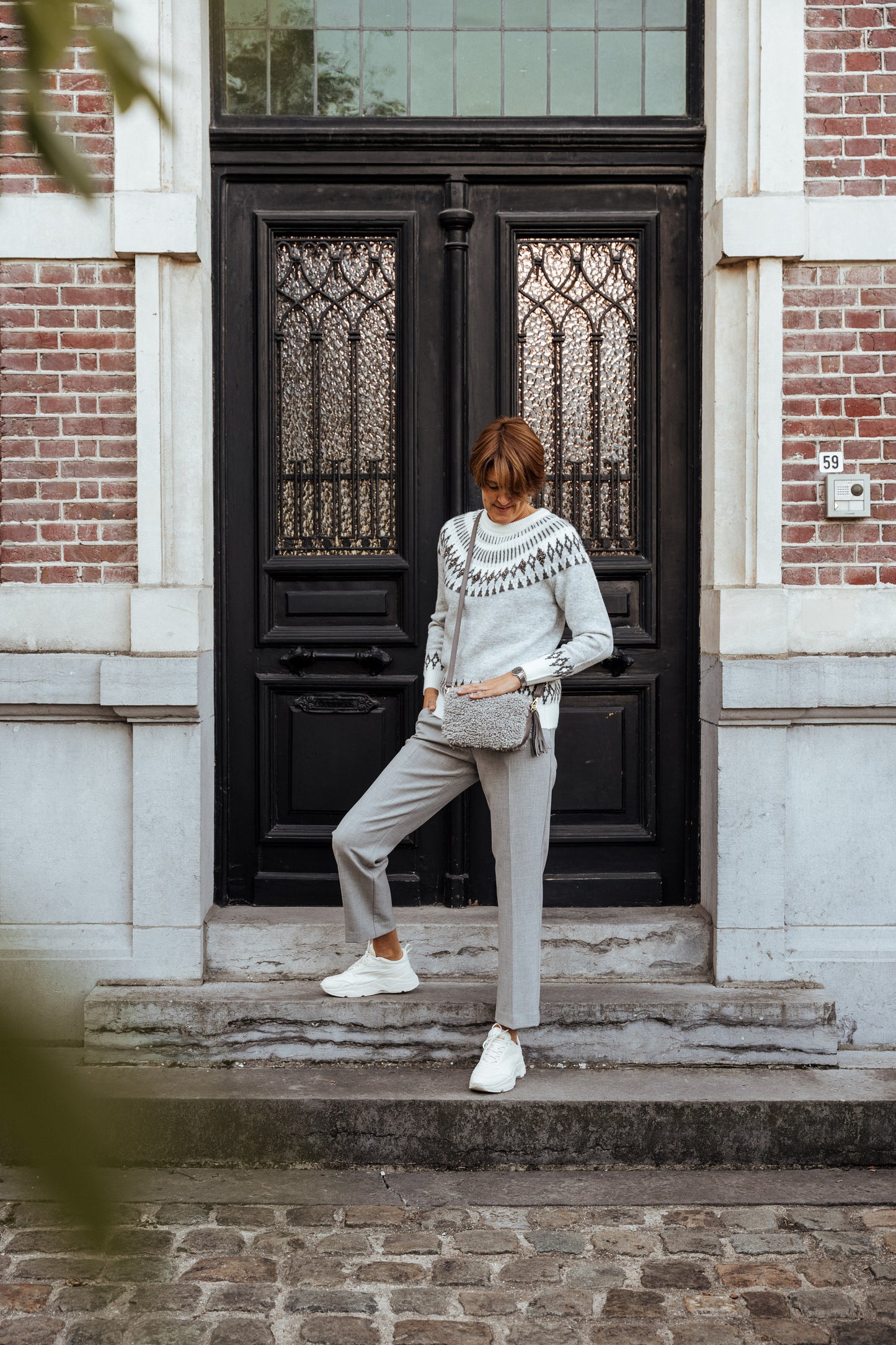 Lichtgrijze chino met vouw en regular fit Gigue ( RIVOLI)