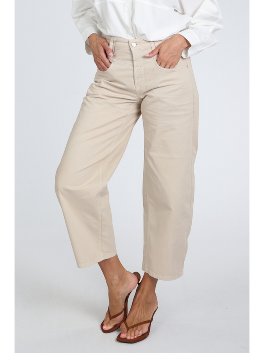 Cambio - zandkleurige barrel fit jeans model Odele