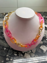 Afbeelding in Gallery-weergave laden, Korte ketting DEWIKI fuchsia-oranje - Les Cordes
