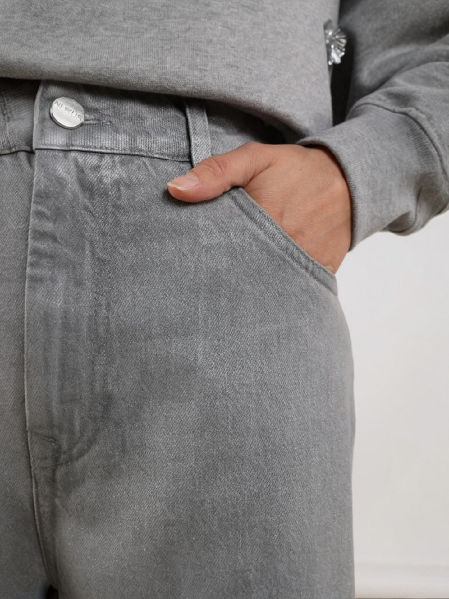 Nukus – jeans Abby lichtgrijs coating