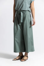 Afbeelding in Gallery-weergave laden, Groene culotte of broekrok TICKET - Gigue
