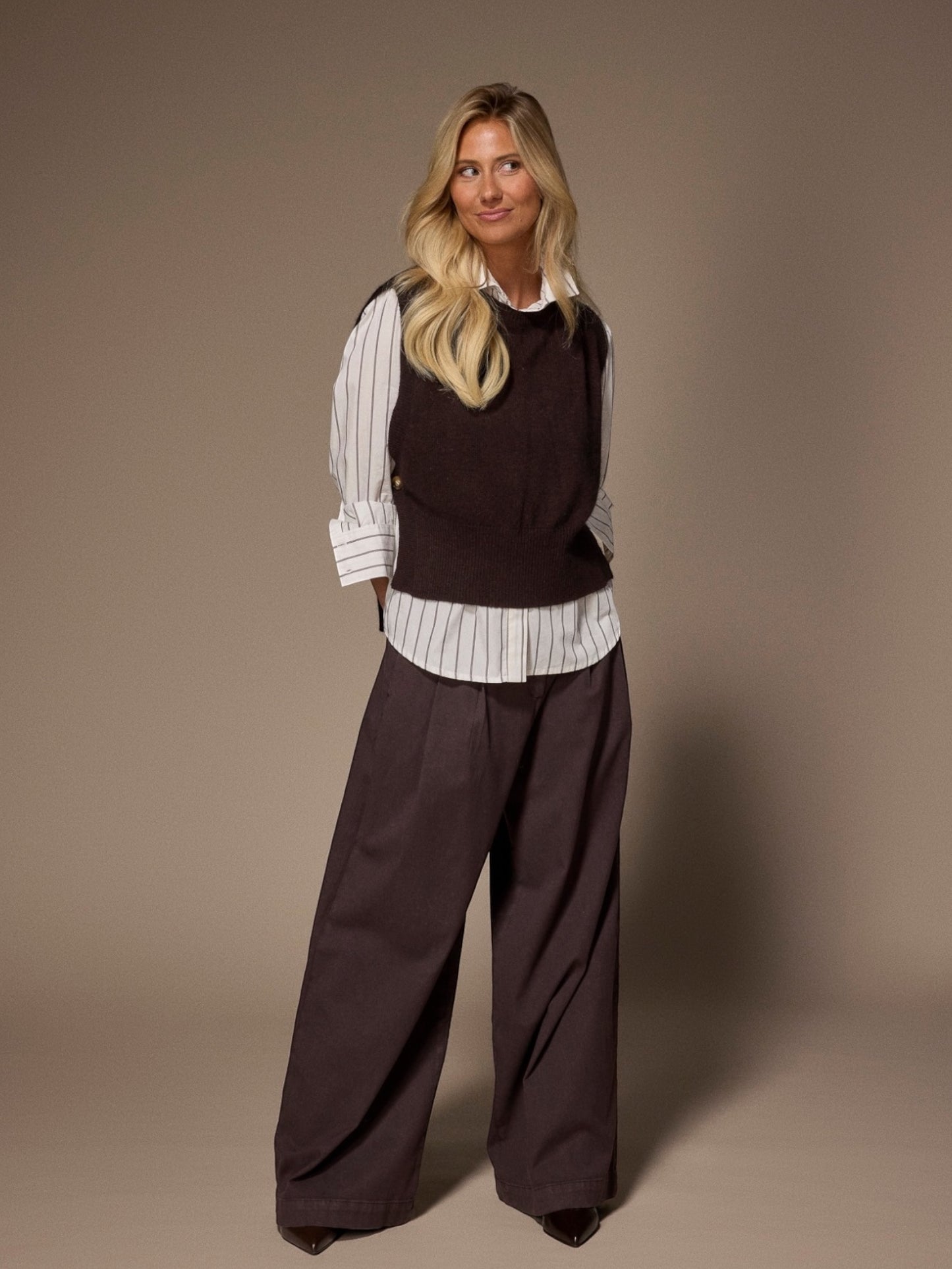 Lalotti Patty katoenen blouse met klassieke kraag - brown stripe