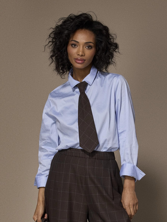 Lalotti Patty lichtblauwe katoenen blouse | Isabelle Fashion