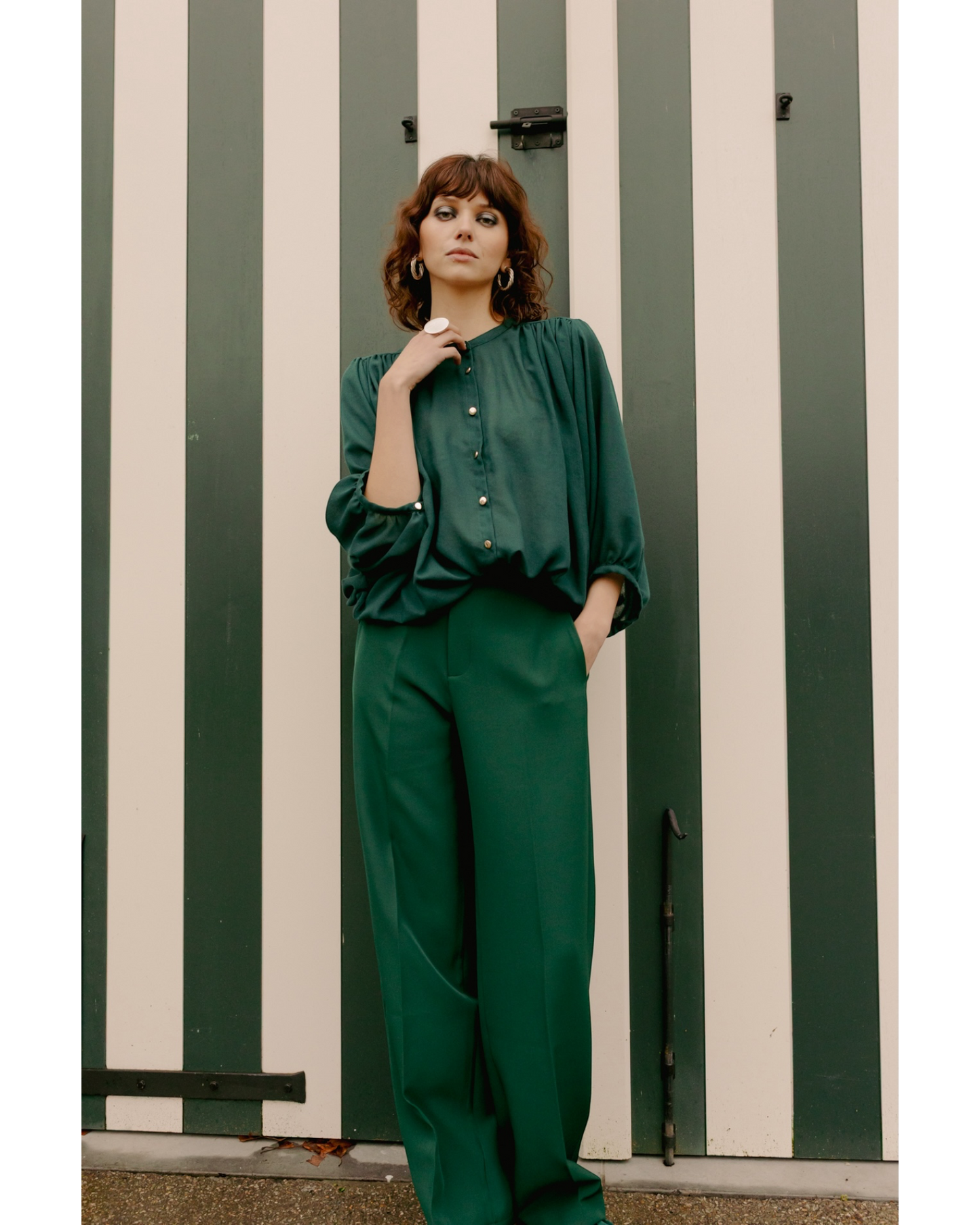 More Than That Blouse Noemie Groen | Elegante Blouse met Pofmouwen