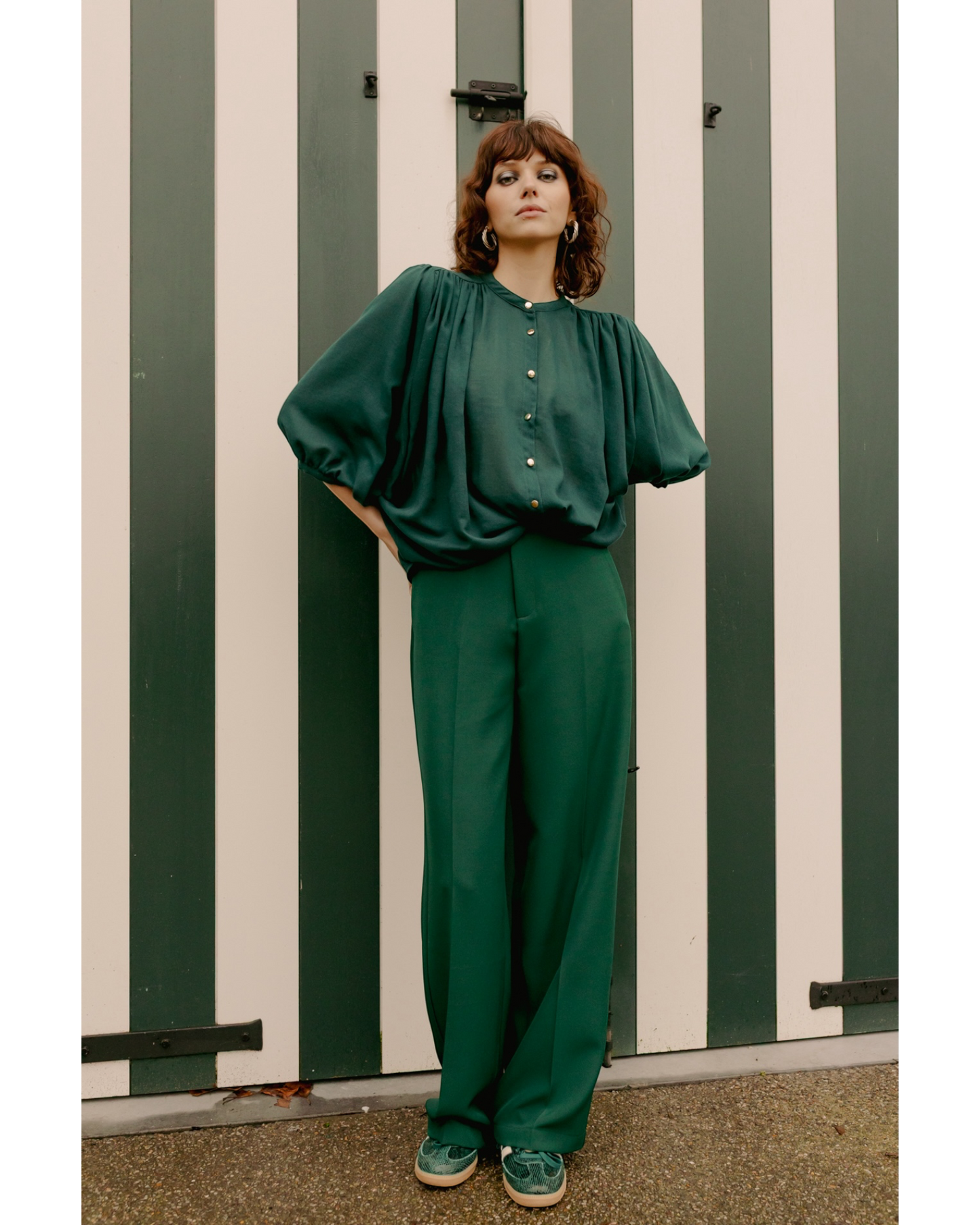 More Than That Blouse Noemie Groen | Elegante Blouse met Pofmouwen