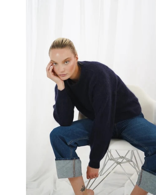 TWNS THE LABEL Thornton Pullover Navy | Luxe Mohair Trui met Hoge Hals