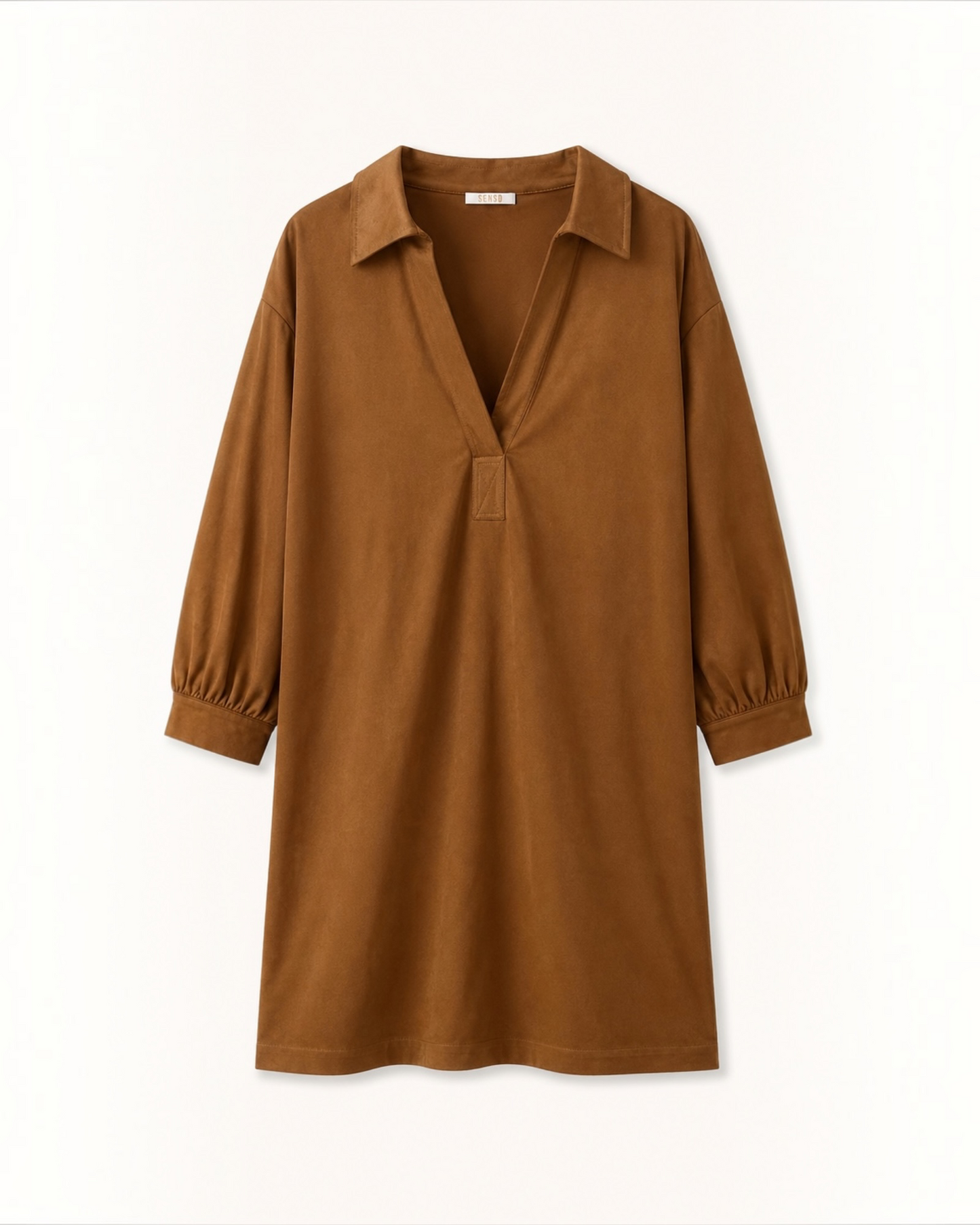 Senso Kalista Kleed Cognac in daim | V-hals Damesjurk | Isabelle Fashion