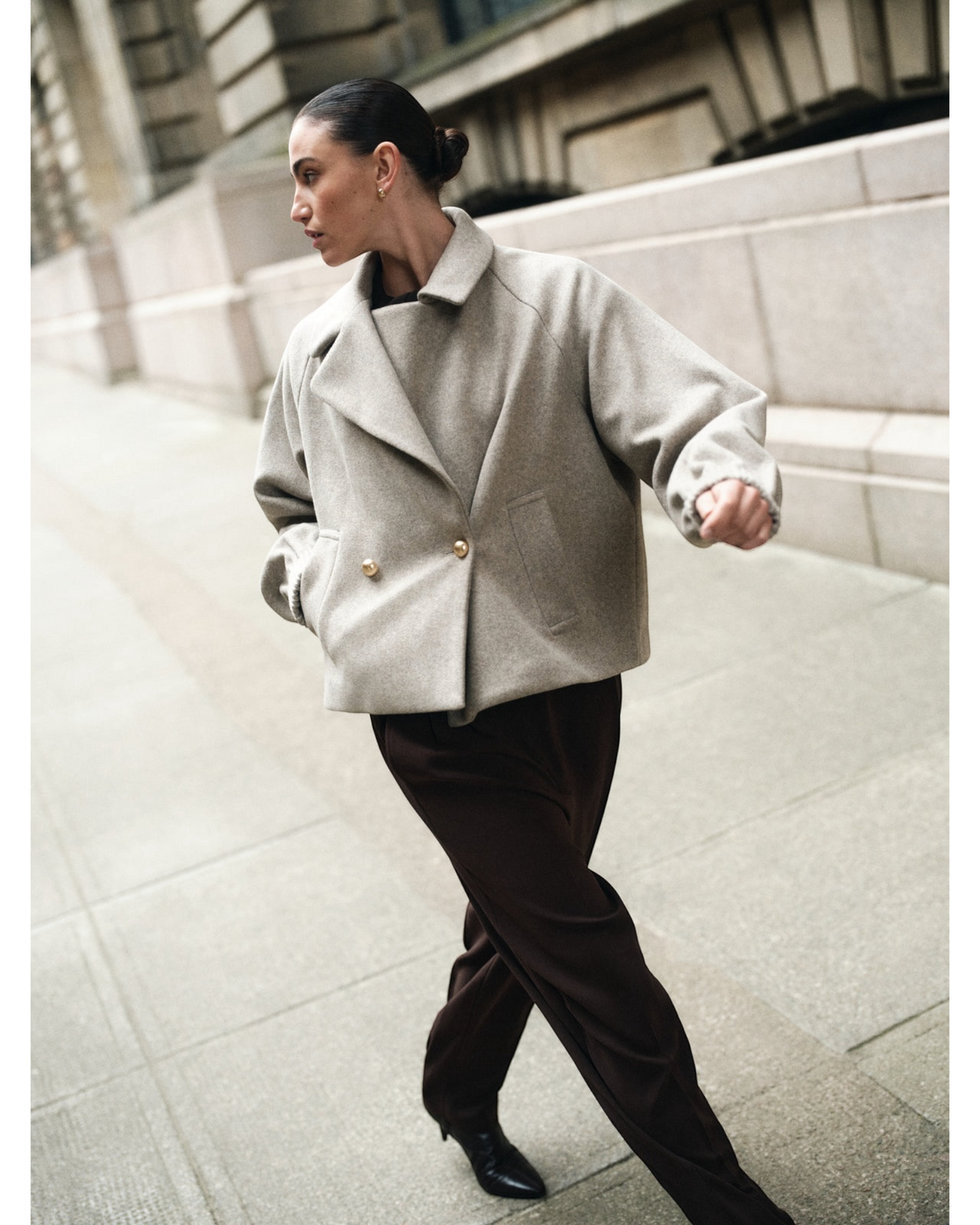 Sabine korte jas warm taupe – Beaumont