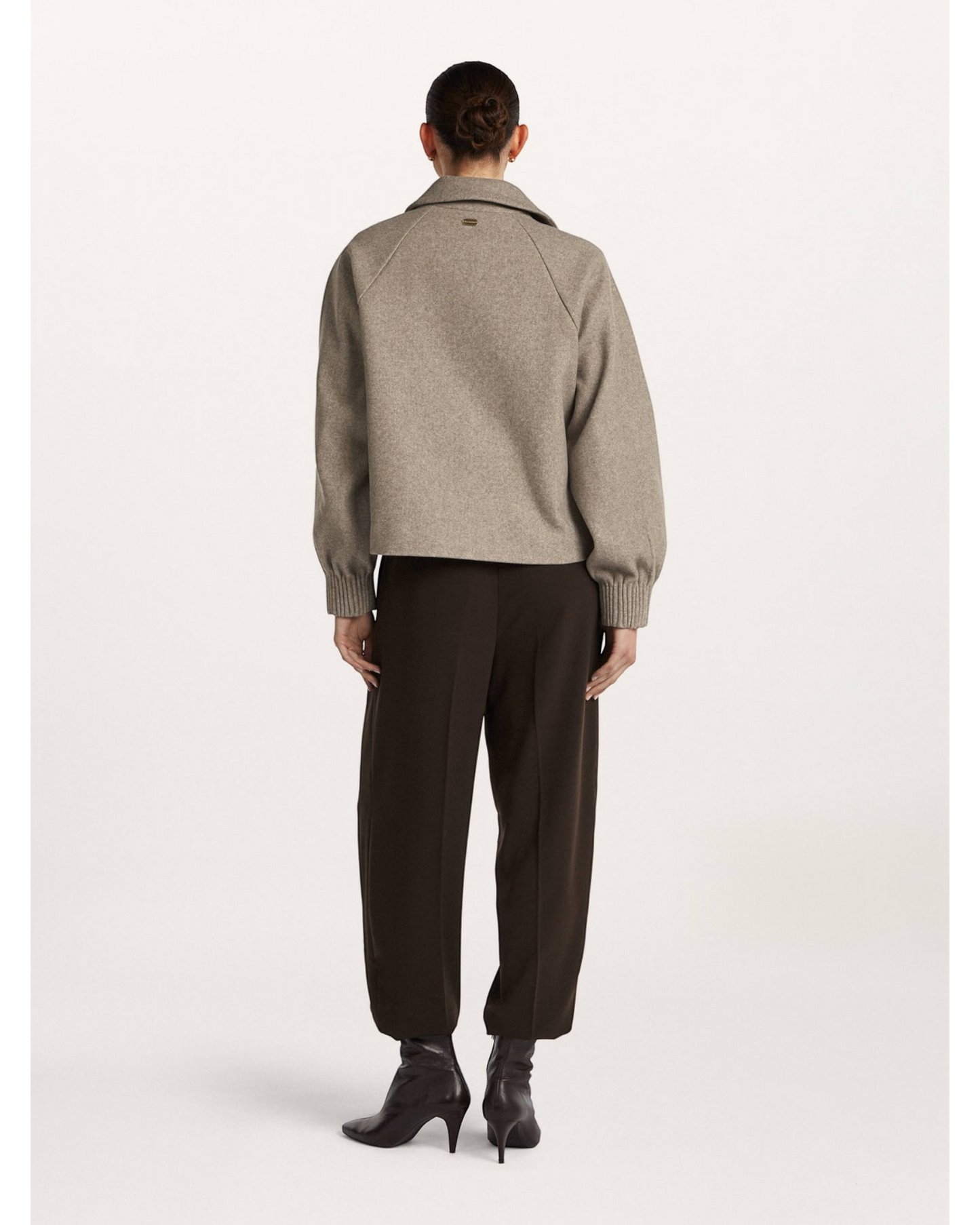 Sabine korte jas warm taupe – Beaumont