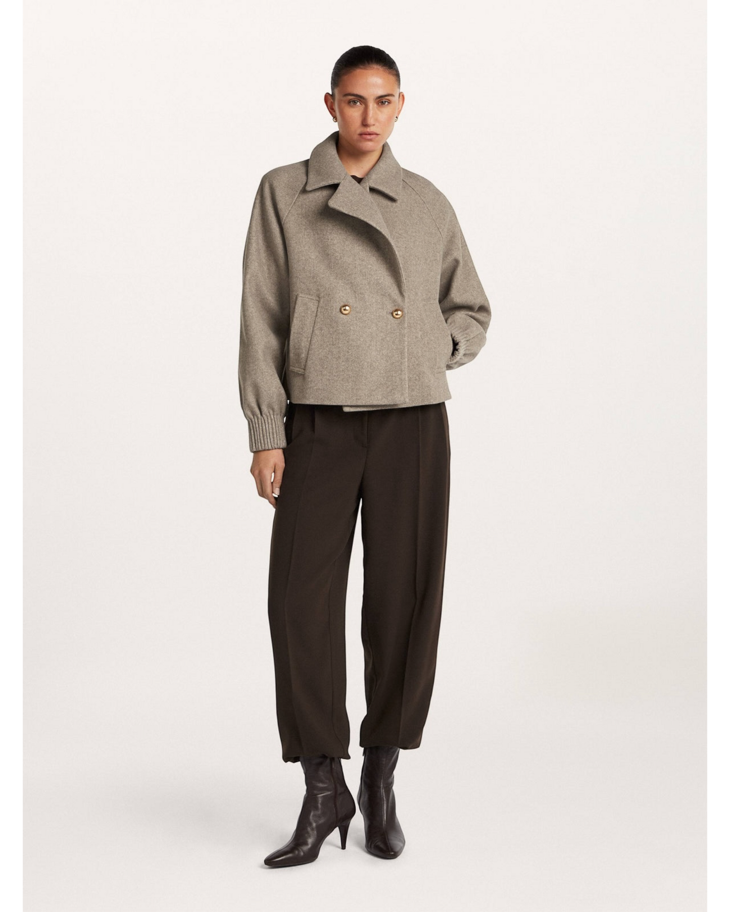 Sabine korte jas warm taupe – Beaumont
