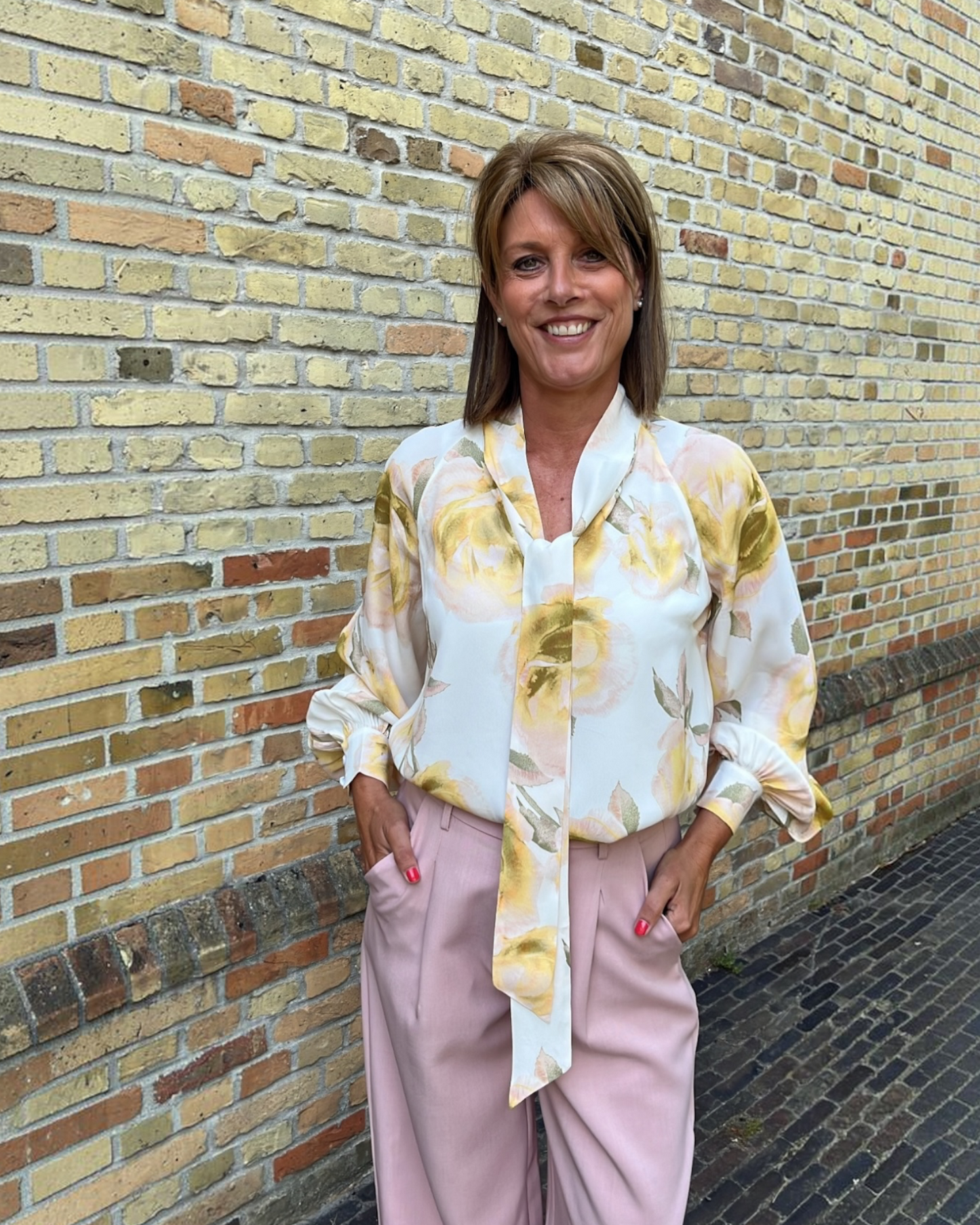Ted Baker Randia blouse ivoor met rozenprint en strik