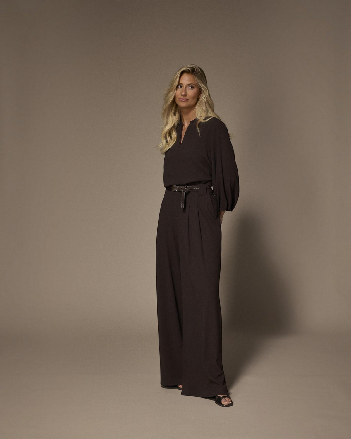 Lalotti Sol blouse brown – dames blouse met V-hals