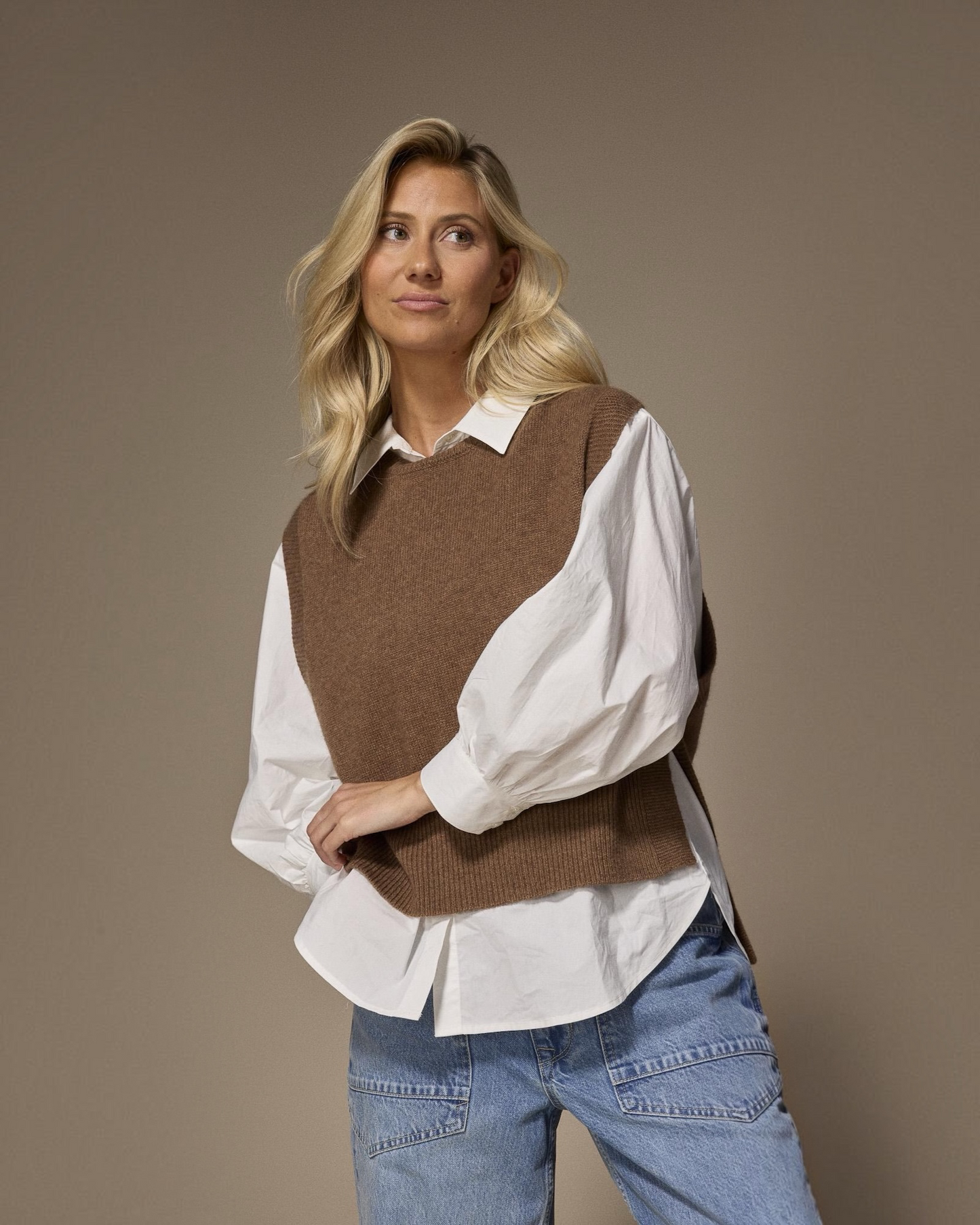 Lalotti Fem debardeur hazelnut brown – mouwloze damestrui