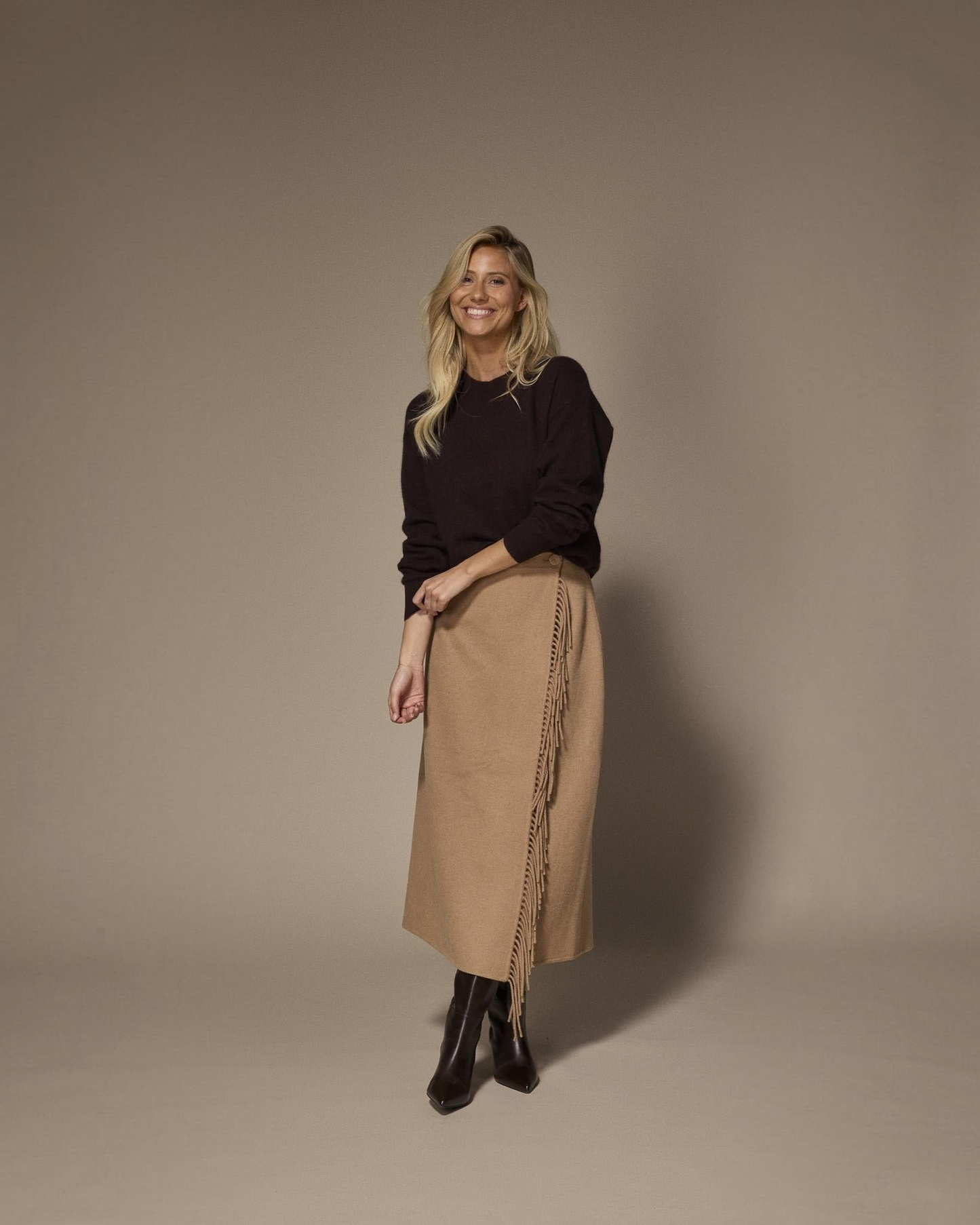 Lalotti Giga pull Brown – zachte damestrui met ronde hals
