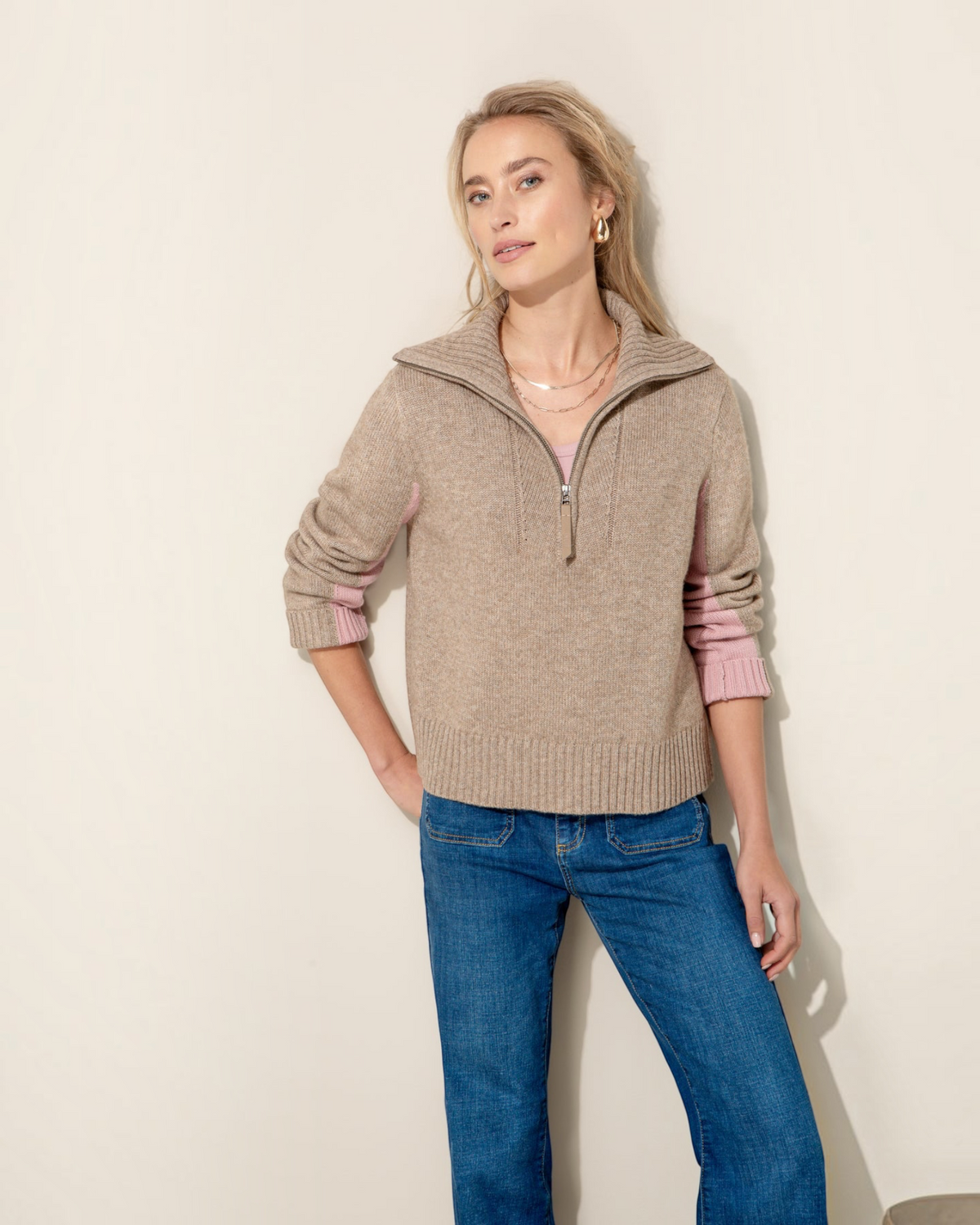 Catnoir trui in taupe met roze detail