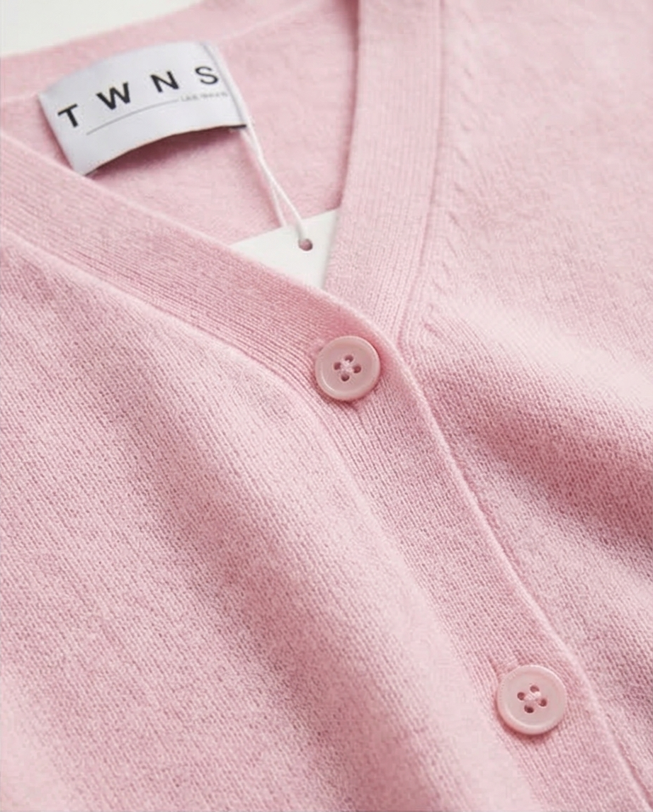 Twns The Label - gilet ASPEN v-hals met knopen - baby pink