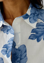 Afbeelding in Gallery-weergave laden, Katoenen bloes met bloemenprint (92934) - Oui
