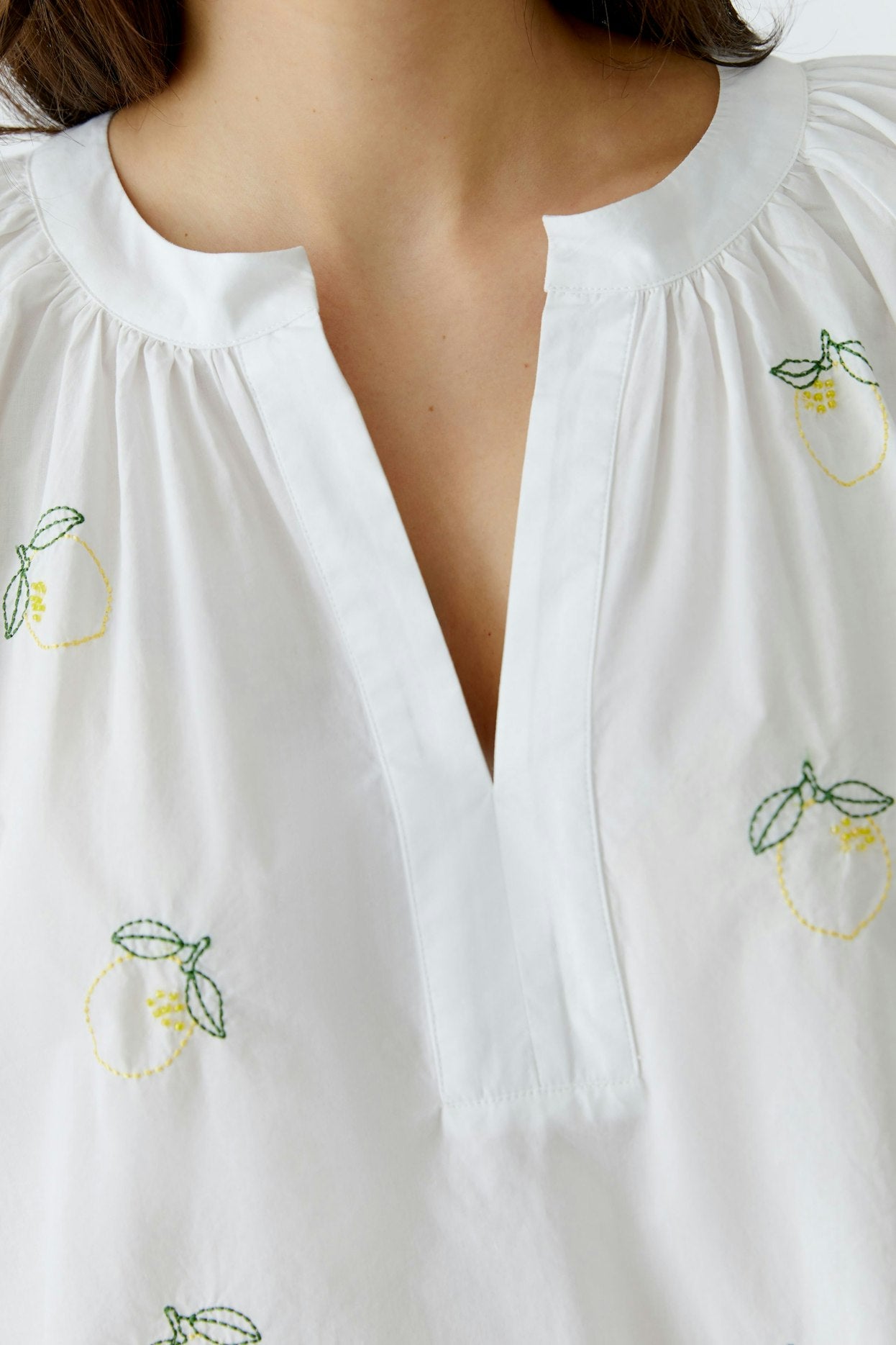 Oui - witte bloes v-hals (97583)
