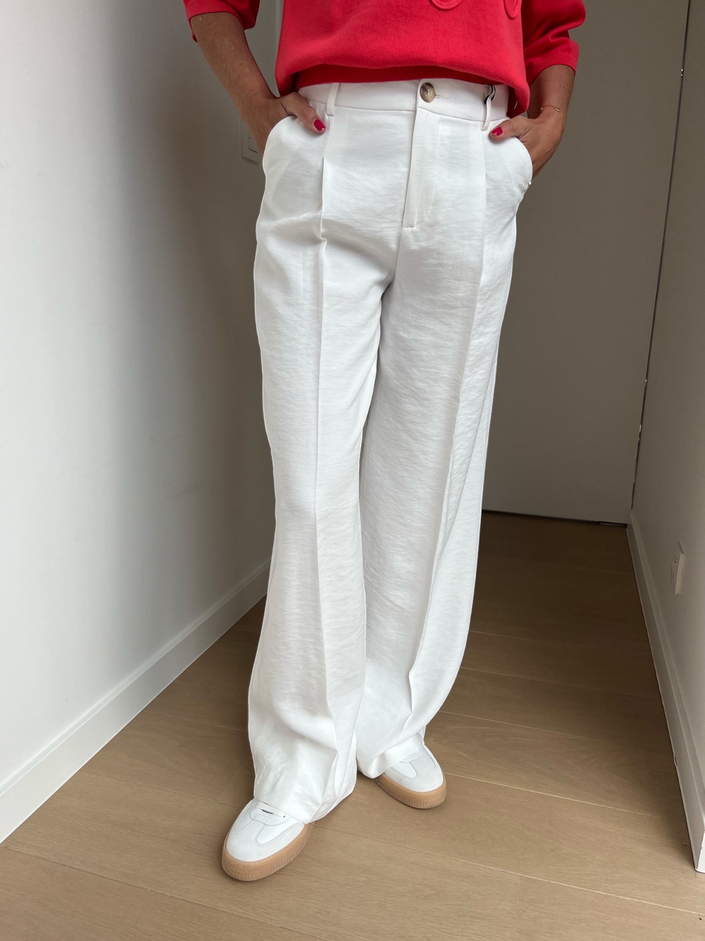 Witte losse broek ODARE met bandplooi - Lalotti