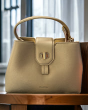 Afbeelding in Gallery-weergave laden, Goudkleurige handtas
