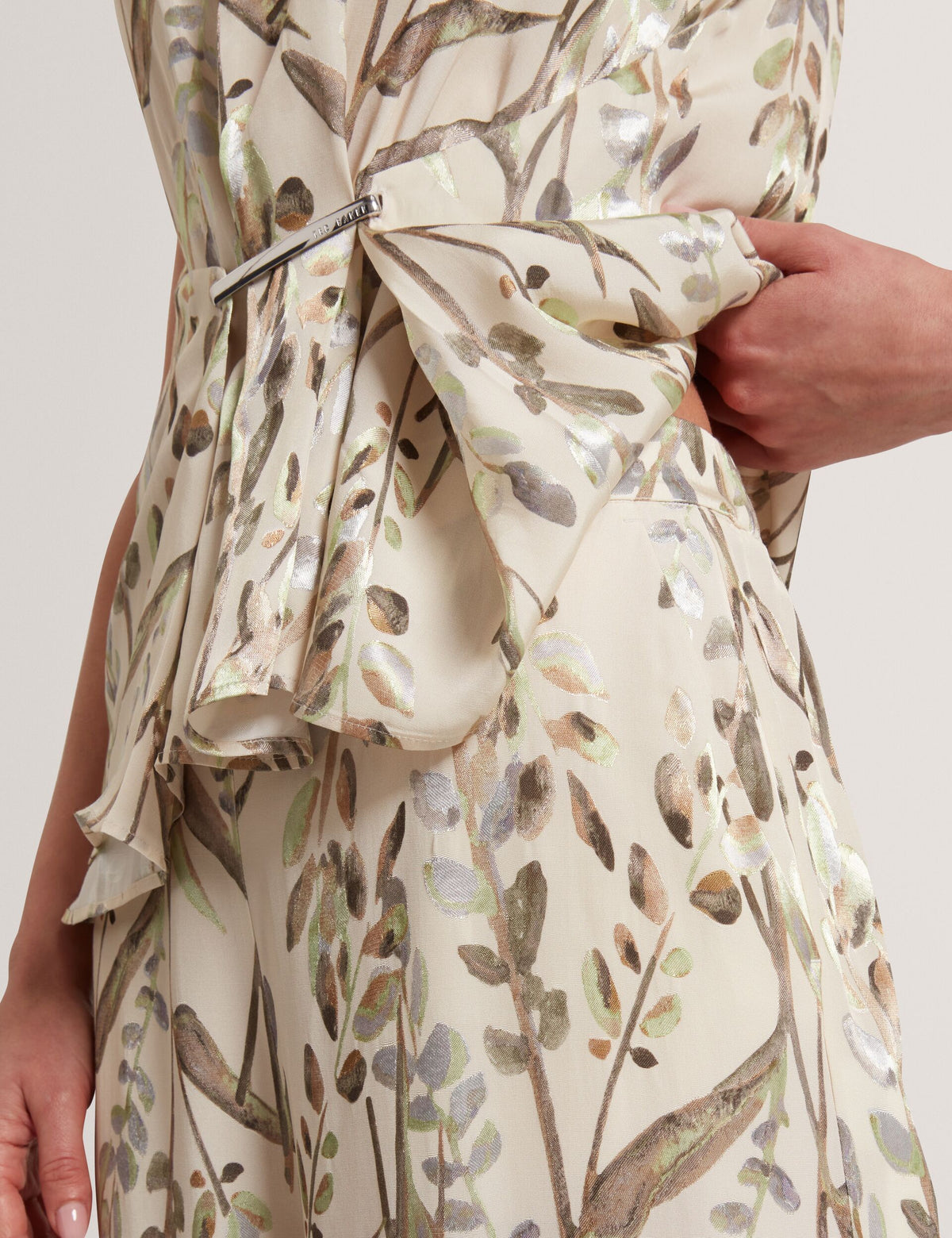 Ted Baker - SUSSKI
Wijde jacquardbroek met bladmotief