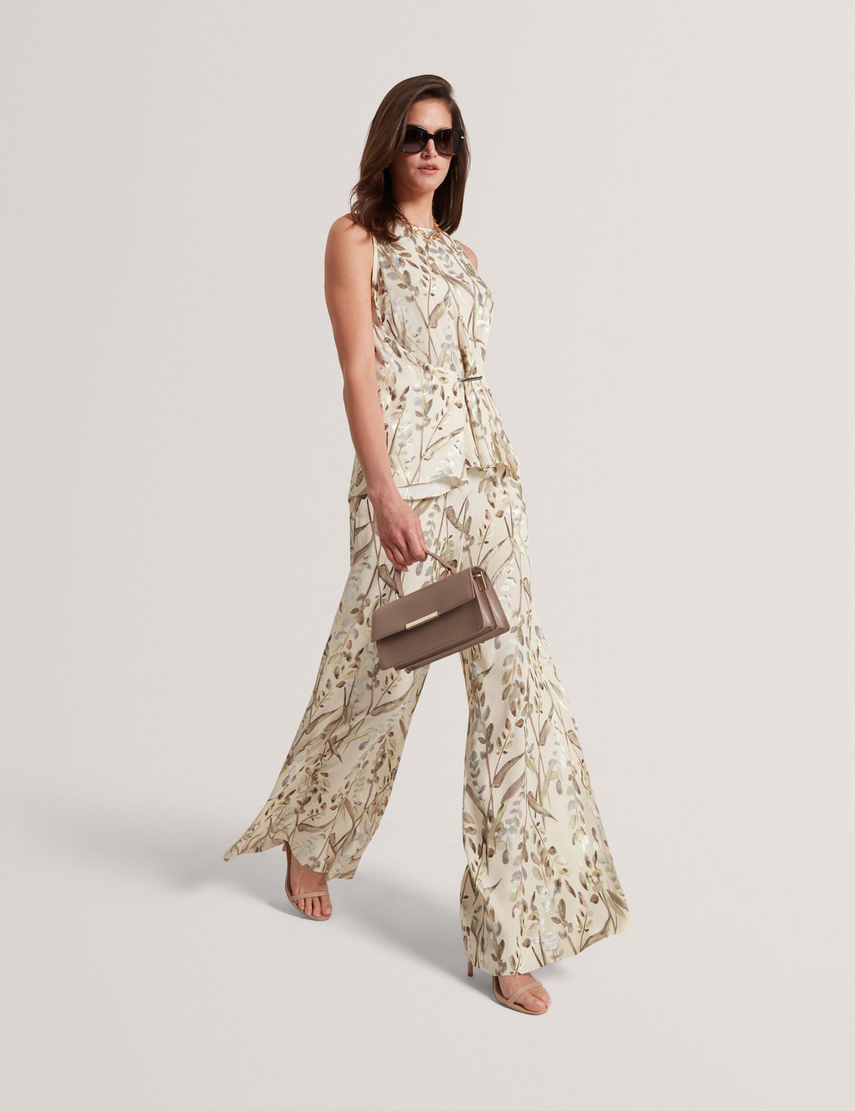 Ted Baker - SUSSKI
Wijde jacquardbroek met bladmotief
