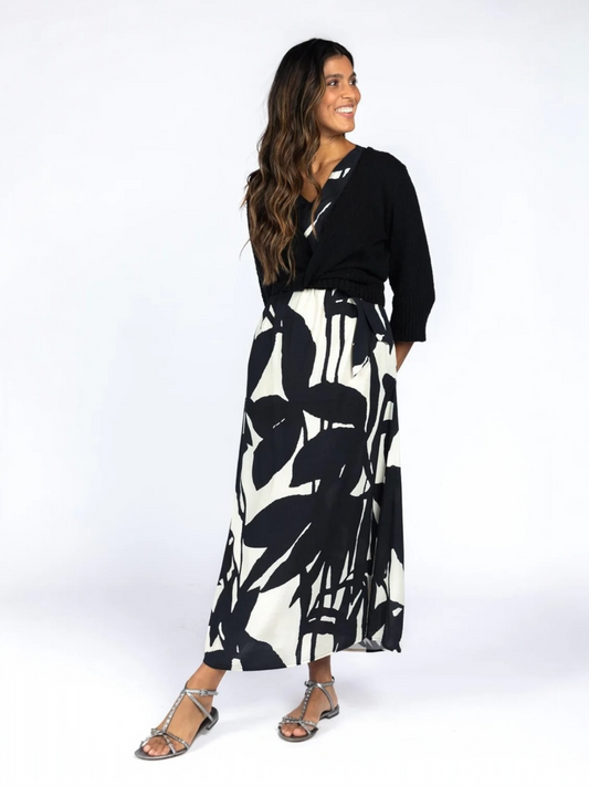 CARDIGAN IN STRUCTUUR GAREN (7013) ZWART - FOUR ROSES